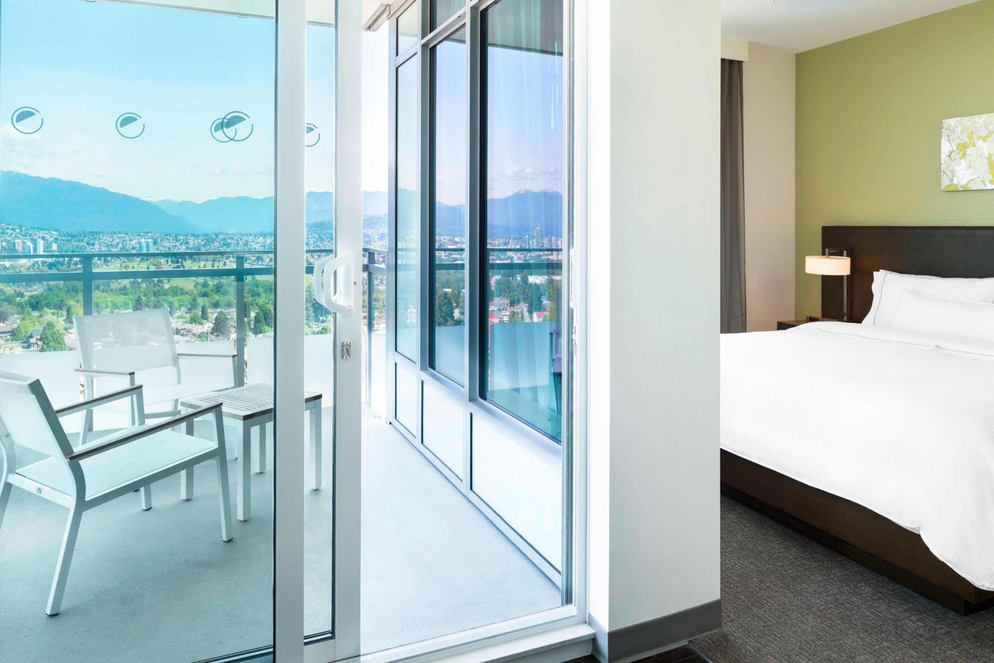 Element By Westin Vancouver Metrotown Бърнаби Екстериор снимка