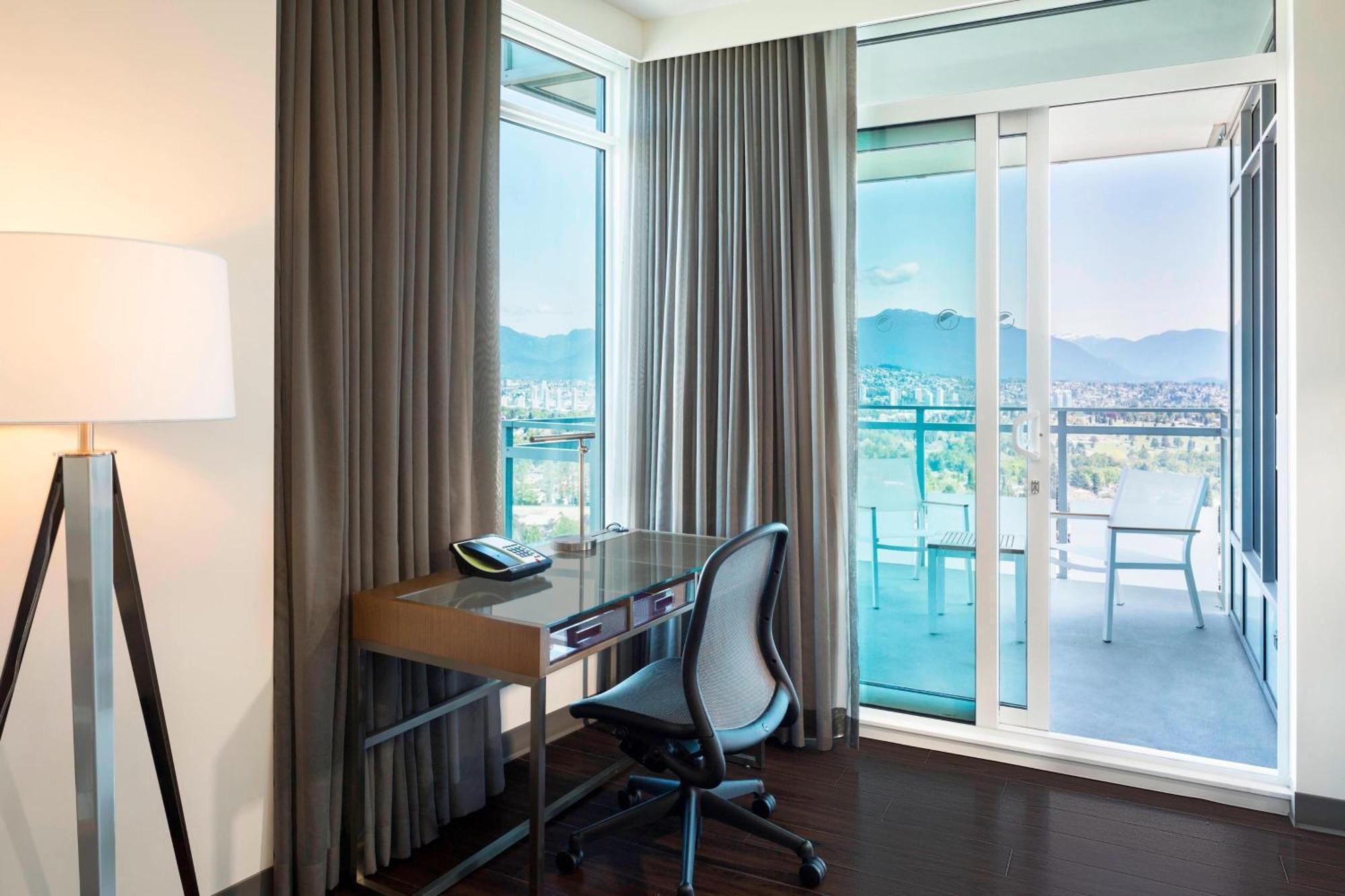 Element By Westin Vancouver Metrotown Бърнаби Екстериор снимка