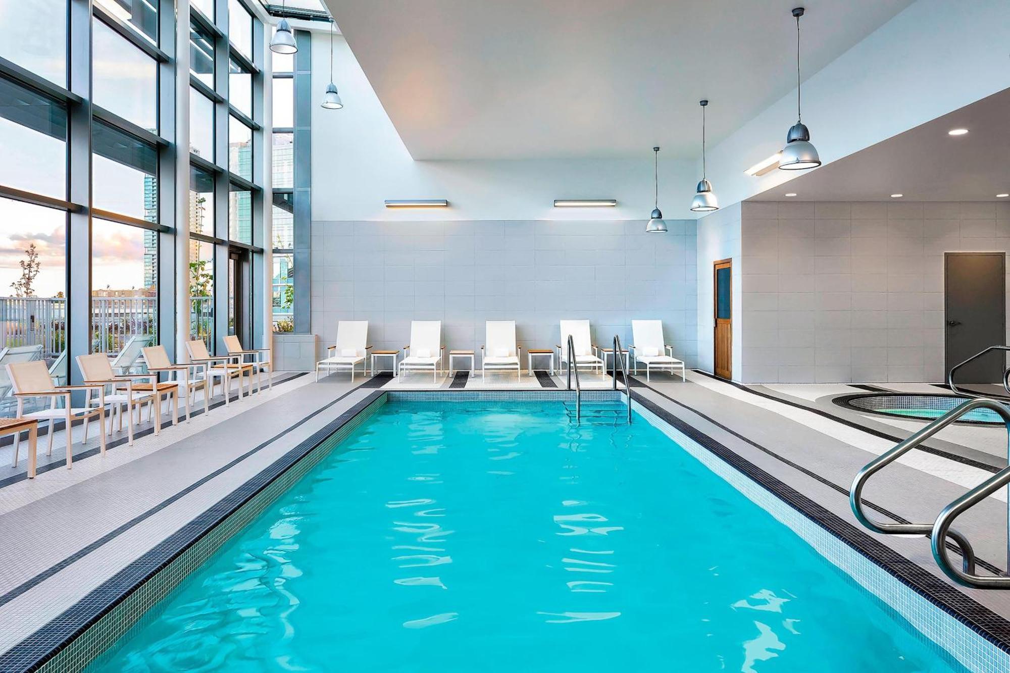 Element By Westin Vancouver Metrotown Бърнаби Екстериор снимка