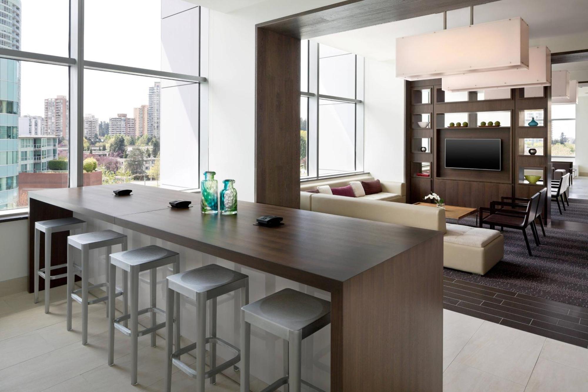 Element By Westin Vancouver Metrotown Бърнаби Екстериор снимка