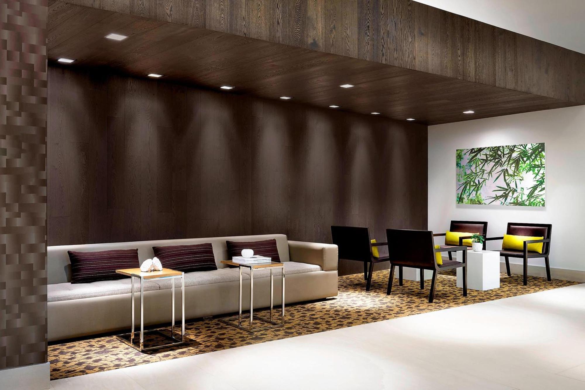 Element By Westin Vancouver Metrotown Бърнаби Екстериор снимка