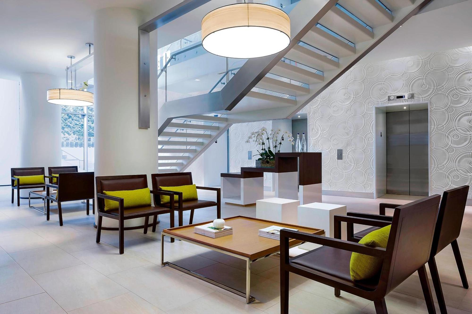 Element By Westin Vancouver Metrotown Бърнаби Екстериор снимка