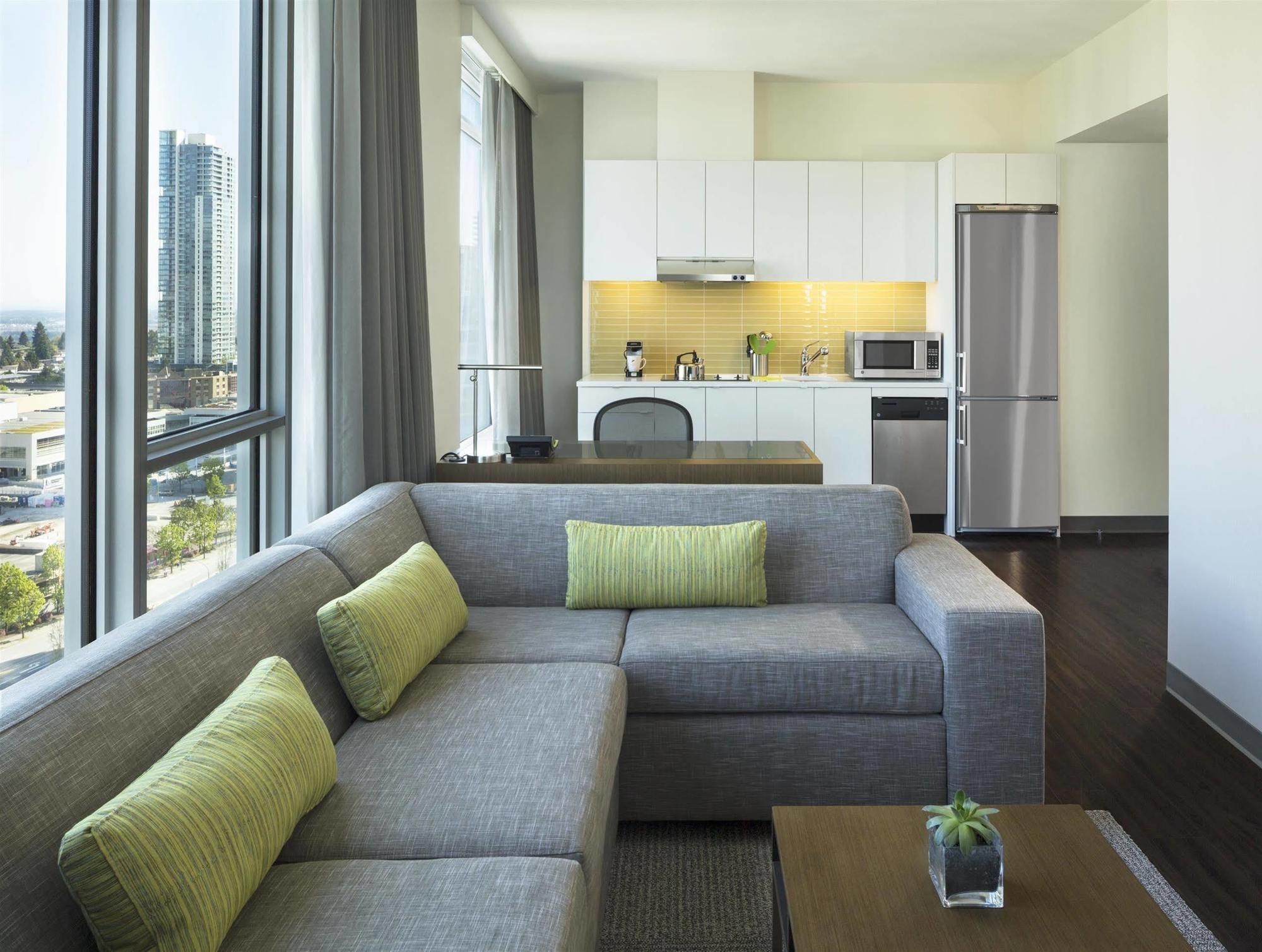 Element By Westin Vancouver Metrotown Бърнаби Екстериор снимка